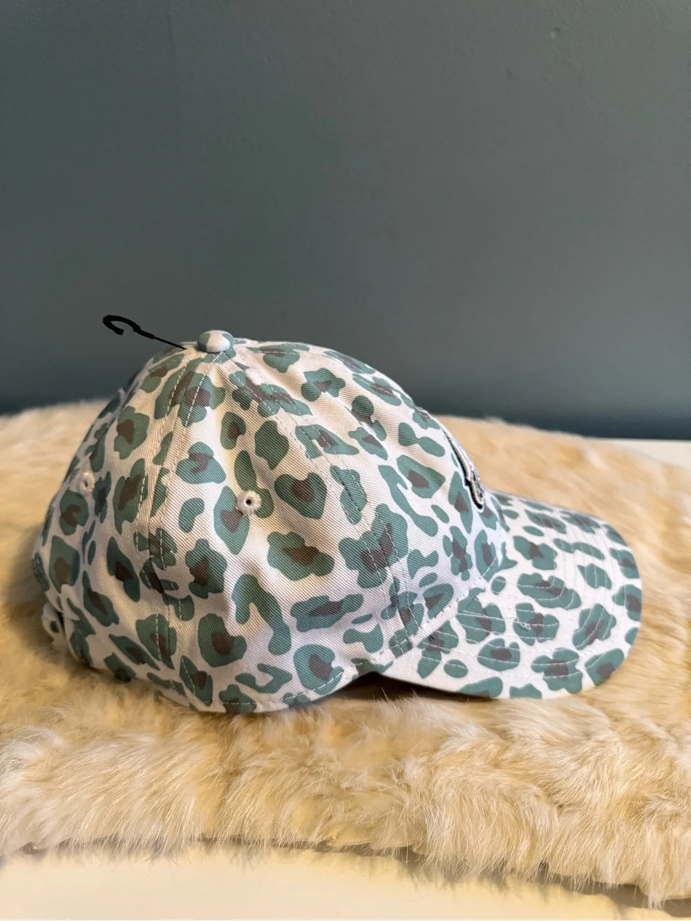 New Era Women’s Philadelphia Eagles Active Leopard 9TWENTY NFL Football Hat